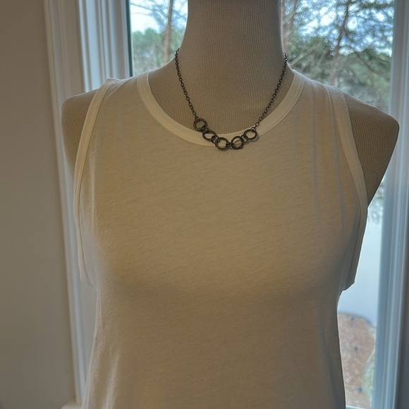 Amour Vert Jillian 100% Organic White Cotton Tank, Large - Picture 4 of 10